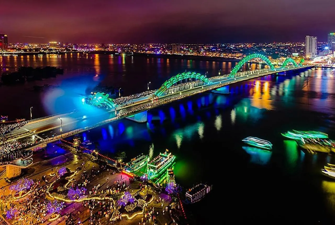 Romantic Apt With Seaview - Beachfont Da Nang Vietnam