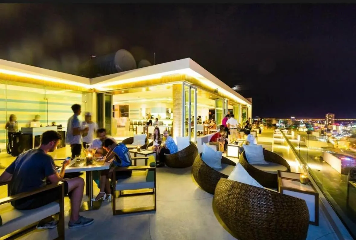 Romantic Apt With Seaview - Beachfont Da Nang Apartment
