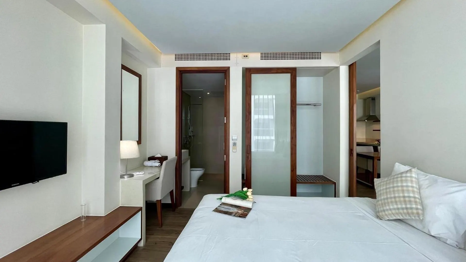 Romantic Apt With Seaview - Beachfont Da Nang Vietnam
