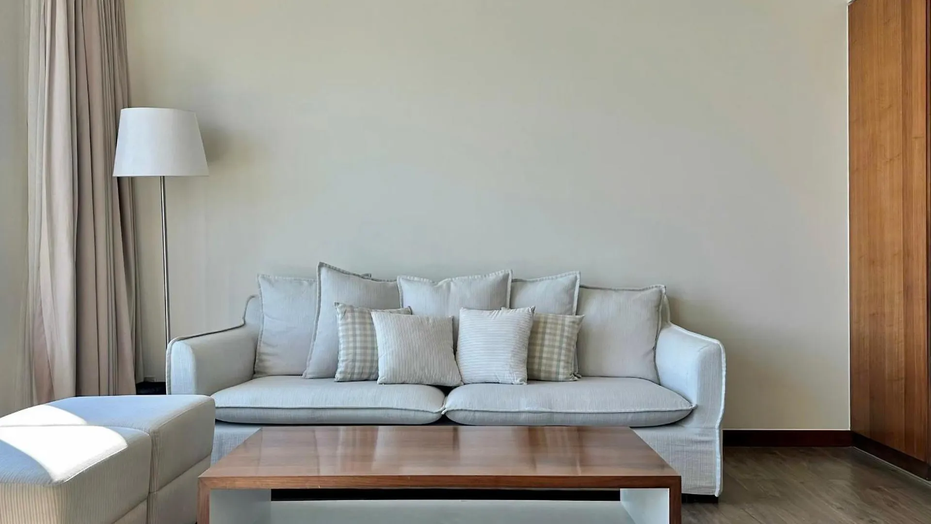 Apartment Romantic Apt With Seaview - Beachfont Da Nang Vietnam